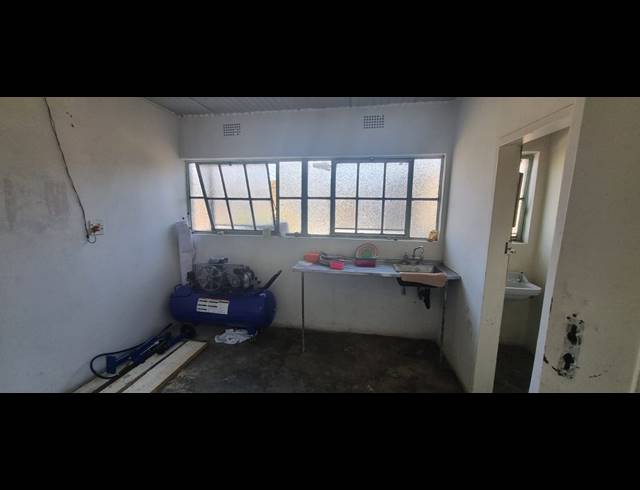 450M² WAREHOUSE TO LET IN KRUGERSDORP CENTRAL